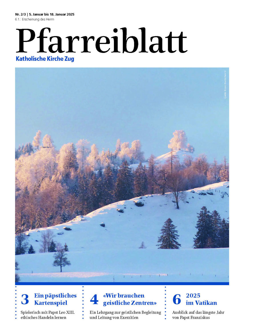 Titelseite des Pfarreiblattes mit Ausgabeangabe, Titelthemen und einem Bild.
