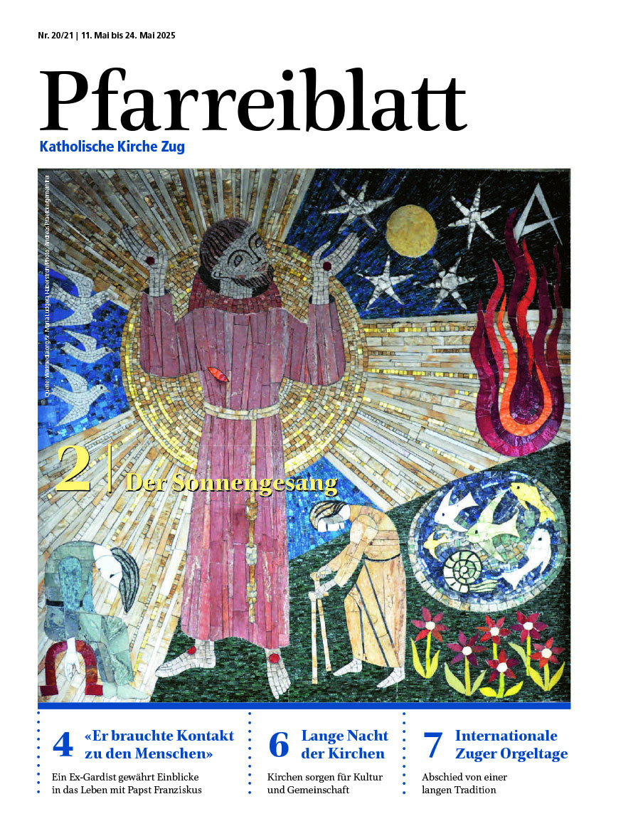 Titelseite des Pfarreiblattes mit Ausgabeangabe, Titelthemen und einem Bild.