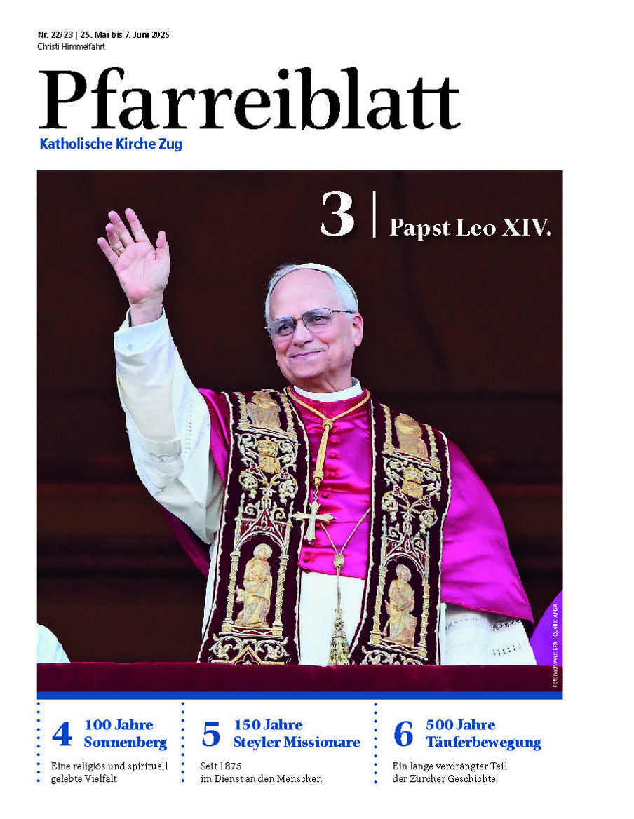 Titelseite des Pfarreiblattes mit Ausgabeangabe, Titelthemen und einem Bild.