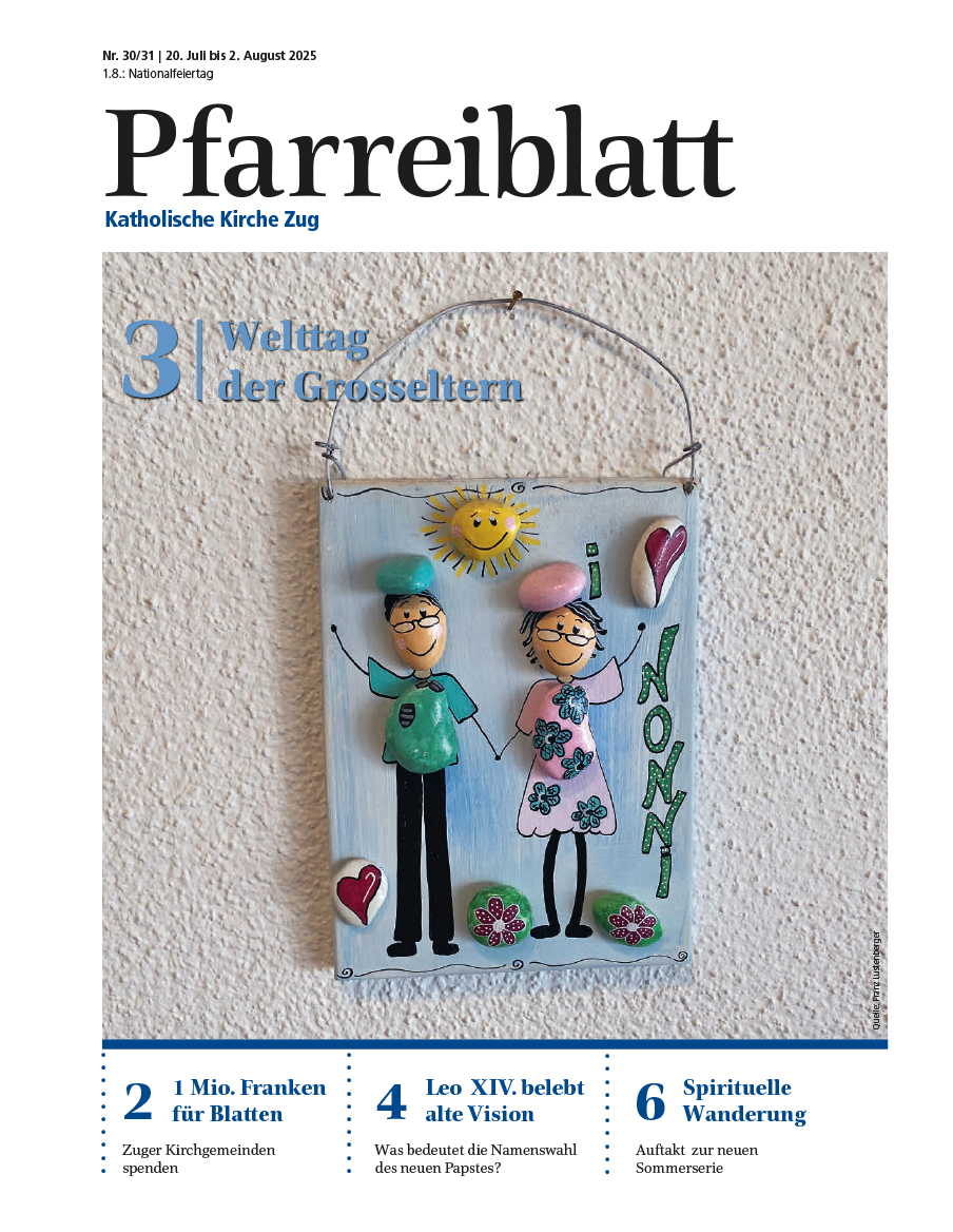 Titelseite des Pfarreiblattes mit Ausgabeangabe, Titelthemen und einem Bild.