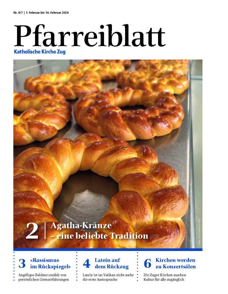 Titelseite des Pfarreiblattes mit Ausgabeangabe, Titelthemen und einem Bild.