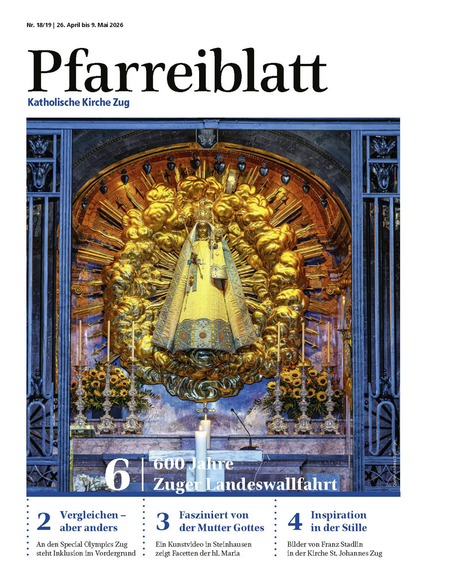 Titelseite des Pfarreiblattes mit Ausgabeangabe, Titelthemen und einem Bild.