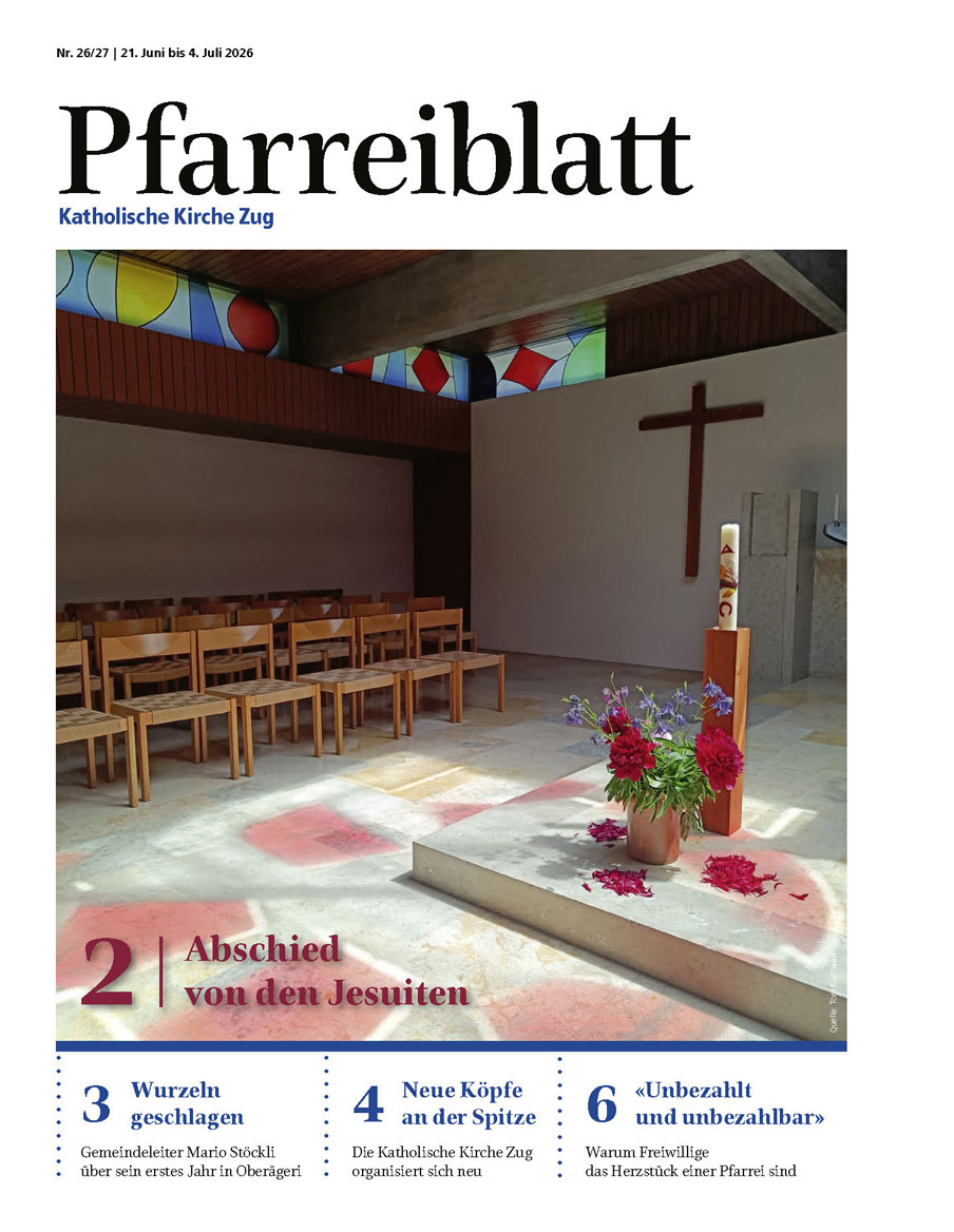 Titelseite des Pfarreiblattes mit Ausgabeangabe, Titelthemen und einem Bild.