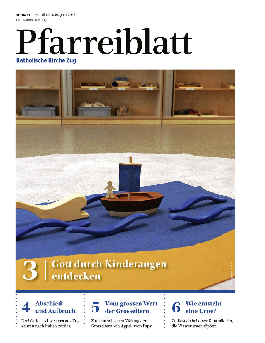 Titelseite des Pfarreiblattes mit Ausgabeangabe, Titelthemen und einem Bild.