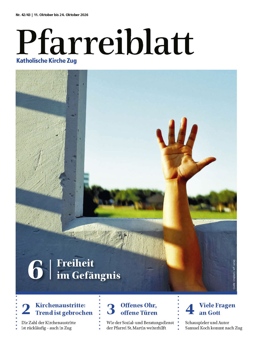 Titelseite des Pfarreiblattes mit Ausgabeangabe, Titelthemen und einem Bild.