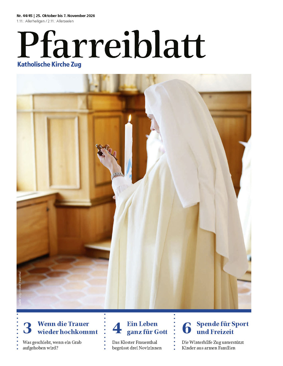 Titelseite des Pfarreiblattes mit Ausgabeangabe, Titelthemen und einem Bild.